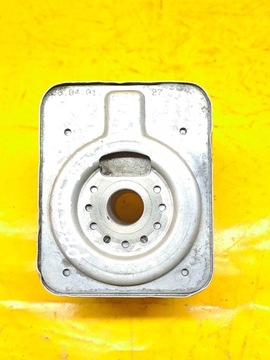 фото thumb №1, Радиаторов масла passat b5 fl 2,0tdi 038117021a