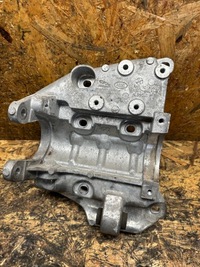 фото thumb №1, Підпора піввісь кронштейн кронштейн range rover evoque 2.0b k8d2-4h473-ac