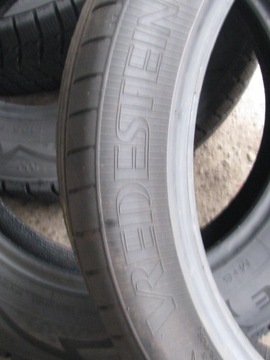Шина VREDESTEIN 245/40R19 ЛЕТНЯЯ