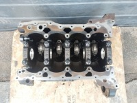 Блок двигателя низ  поршни ssangyong tivoli 1.6d e-xdi d16dtf Доставка, фото thumb