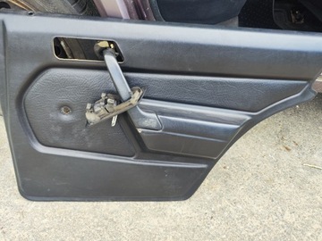 фото thumb №5, Mercedes w201 190 обшивки обивка дверь перед зад