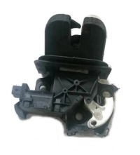 фото thumb №1, Audi a6 c6 - замок крышки багажника 4f9827520a