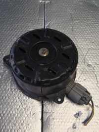 фото thumb №1, Toyota yaris iii двигун вентилятора радіатора