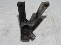 фото thumb №1, Кронштейн двигуна права audi a6 c6 2.0 tdi 4f0199308p