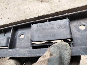 фото thumb №7, Ковзун бампера правий зад vw t5 7h0807394b