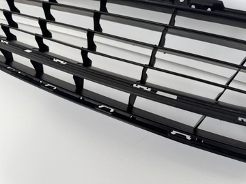 фото thumb №7, Renault megane iii рестайлинг решётка бампера средняя перед 622547366r