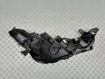 фото thumb №10, Toyota corolla cross 2022 2023 24- фара лампа база led левая тёмное usa