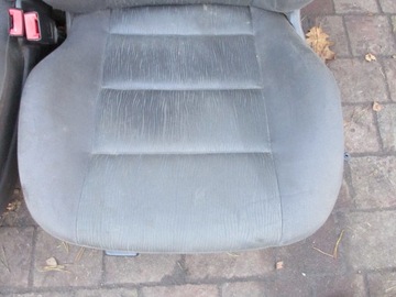 фото thumb №6, Audi a6 c5 сиденье левый повреждённый правый ok серый