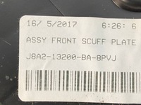 фото thumb №3, Накладка порог передние правое velar j8a2-13200-ba