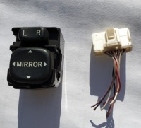 фото thumb №1, Переключатель ручка регулировка зеркал наружных toyota avensis t25 оригинальный номер