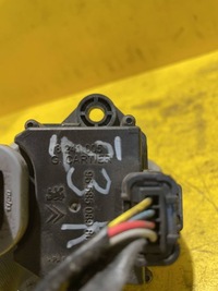 фото thumb №5, Peugeot 3008 i 2010 реле вентилятора отопителя