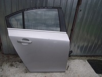 фото thumb №1, Двері правий задня задні cruze sedan 09r gcy