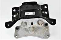 фото thumb №1, Vw golf vii r 2.0 tsi подушка коробки 5q0199555t