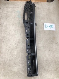 фото thumb №1, Решітка повітропровід audi оригінальний номер 8w1820902