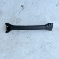 фото thumb №1, Кронштейн ручка консоли правая jeep wrangler jl sahara