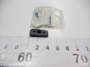 фото thumb №7, Odstępnik, люк ford fiesta 1989-1996 оригинальный номер 6173743