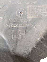 фото thumb №7, Tesla модель s 2021 левая сторона подкрылок передние
