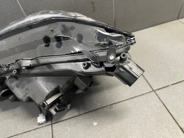 фото thumb №8, Лампа правые перед lexus nx ii eu повреждённая