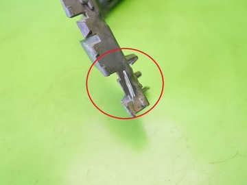 фото thumb №9, Ковзун бампера праві зад peugeot 207 phi hb 3d 06-