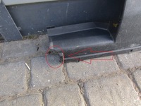 фото thumb №9, 3 mercedes w201 190 пластик захист багажника поперечина задня замка заднього