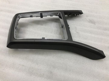 фото thumb №9, Рамка защита рычаг переключения передач 331985437 opel astra h