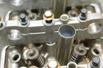 фото thumb №9, Головка toyota yaris ii auris 1.8 vvti 2zr-sp12