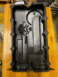 фото thumb №4, Volkswagen оригінальний номер 03g103469n кришка клапанів bkd