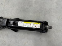 фото thumb №11, Домкрат подъемник audi q5 80a оригинал идеальный 80a011031a