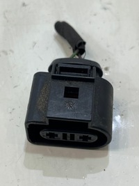 фото thumb №1, Колодка штекер audi a3 8v 1k0973202