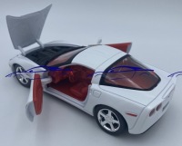 Chevrolet Corvette C6 2005 года, масштаб 1:24, Motormax 73270