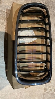 фото thumb №1, F30 f31nerka решётка радиатора nowa оригинальная правая