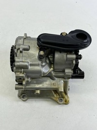 фото thumb №1, Насос масла bmw 3 f30 f31 7643046