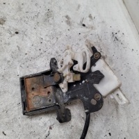 фото thumb №4, Замок крышки багажника задняя mazda 3