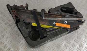 Вставка в багажник из пенопласта VW TOUAREG 7L 7L6 LIFT