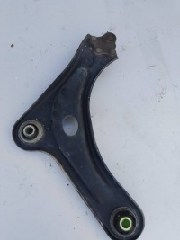 фото thumb №1, Peugeot 2008 i рычаг левый перед