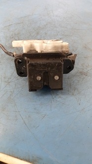 фото thumb №1, Замок кришки mazda 5 06r 2.0d