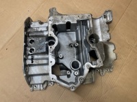 Mercedes a654 4matic поддон масляная двигателя идеальная a6540105011 с Разборки, фото thumb