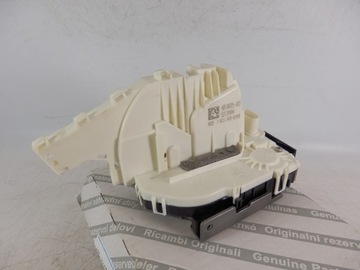 фото thumb №3, Замок дверь левый зад jeep renegade 68466963aa 52139904 оригинальный номер