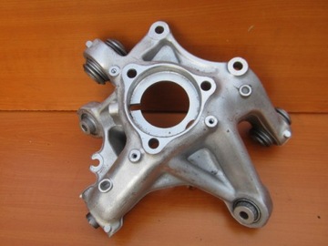 фото thumb №6, Tesla модель 3 iii поворотна опора зад задня права 1044416-00-g ліва 1044411-00-g