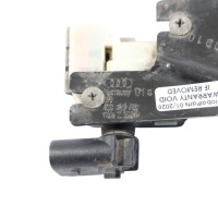 Audi r8 42 spyder моторчик привод крышка заливной топлива 420810773 Цена, фото thumb