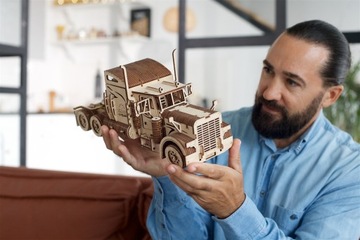 Трактор ВМ-03 механический 3D пазл UGears