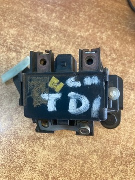 фото thumb №1, Запобіжник свічок vw golf iii 3 1.9 tdi 191911261b