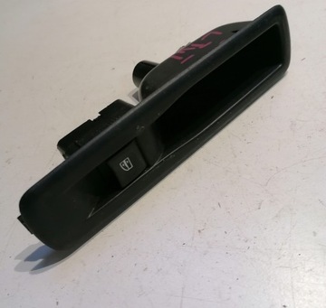 фото thumb №1, Renault scenic iii 09-16r - панель переключатель стекло зад 829500004r