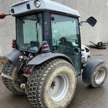 Заднее стекло трактора Lamborghini R1 / Deutz Fahr Agrokid / Same Solaris