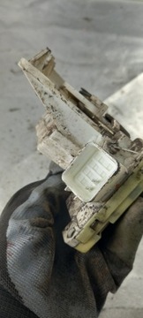 фото thumb №3, Замок праві зад ford focus mk1 02r hb