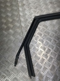 2019 opel grandland x прокладка скло двері задніх бічний 981485678 Зі Шроту, фото thumb