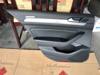 фото thumb №1, Оббивка, боковина двері лівий зад passat b8 шкіра