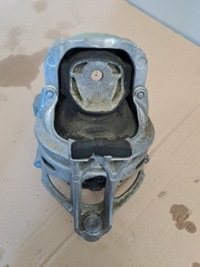 фото thumb №1, Подушка двигуна audi a6 c8 a7 q5 q7 4m0199372fs