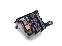 Купить Mazda 2 рамка / модуль предохранителей 1.3 бензин 55kw 75 hp d6516676 2009, фото thumb