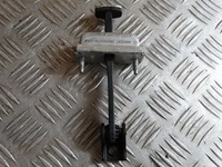 фото thumb №3, Ограничитель дверь ford mondeo правый задняя